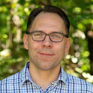 Headshot of professor, Wayne Kobylinski.